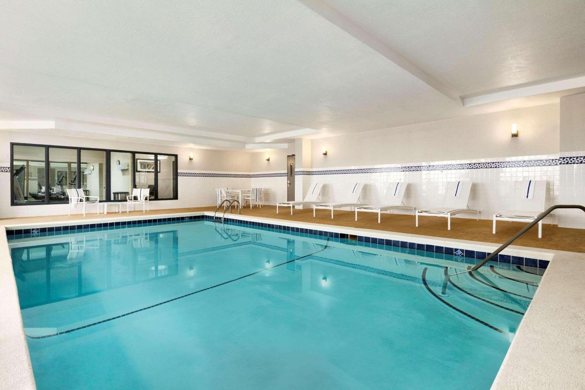 Country Inn & Suites By Radisson, Dalton, Ga Luaran gambar